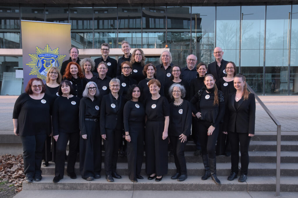 Gruppenfoto des Chors "Unerhört!" von Monika Müller